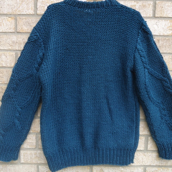 SIZE L. BHS cable knit sweater. - Picture 2 of 8